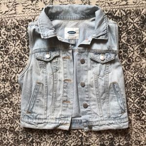 Old navy light wash jean vest! Gently used!
